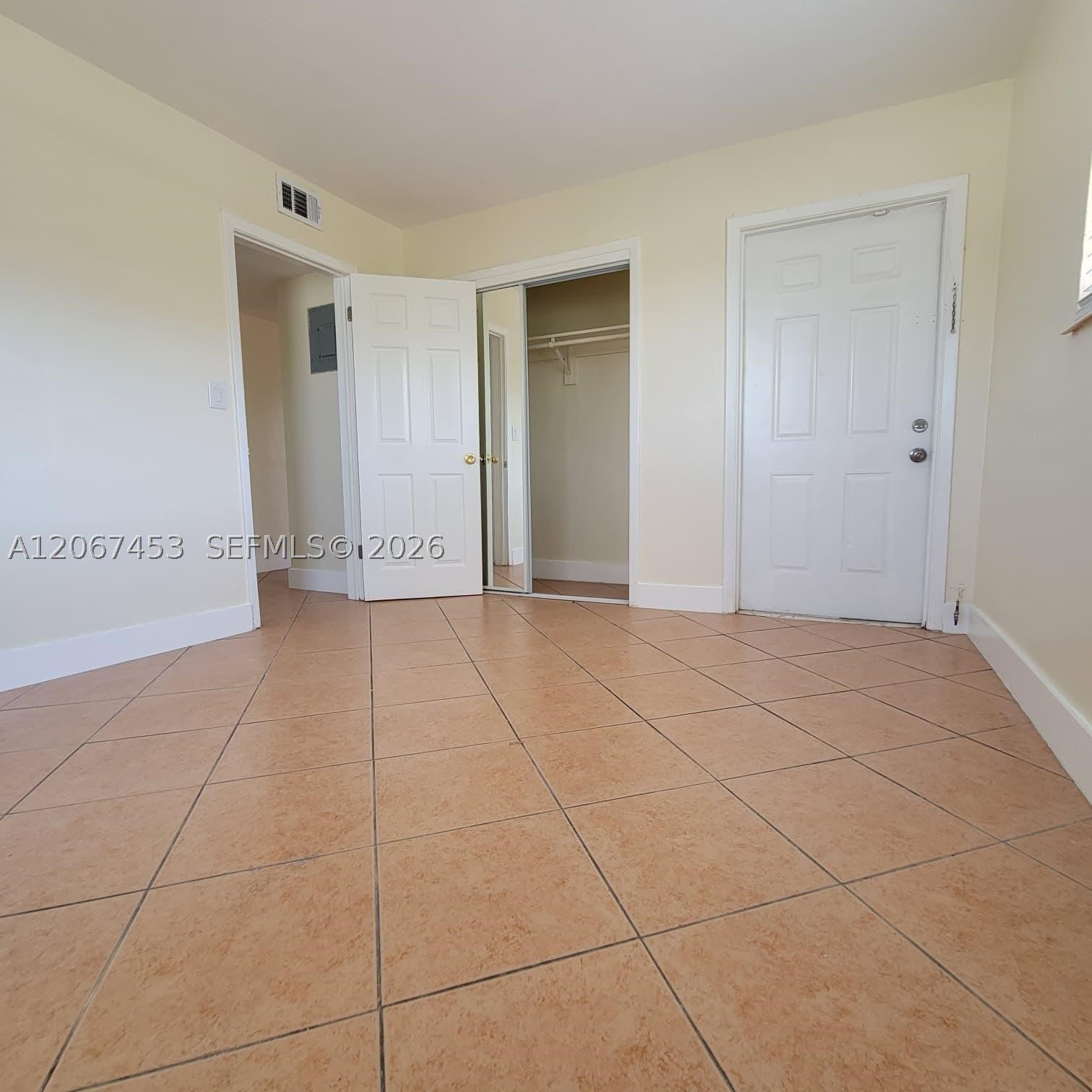 2211 NW 64th Ave – photo 5