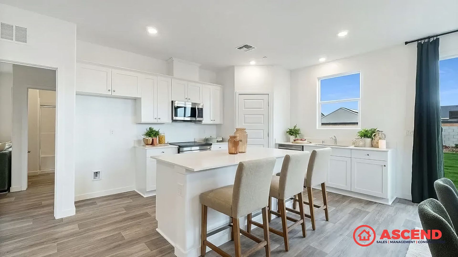 Smart 5-Bedroom Home with Solar + Tesla Powerwall in Gossamer Grove Low electricity cost! – photo 3