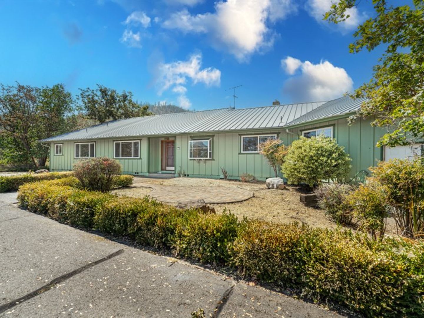 Ranch style 3 Bed 3 Bath home on 87 acres – photo 3