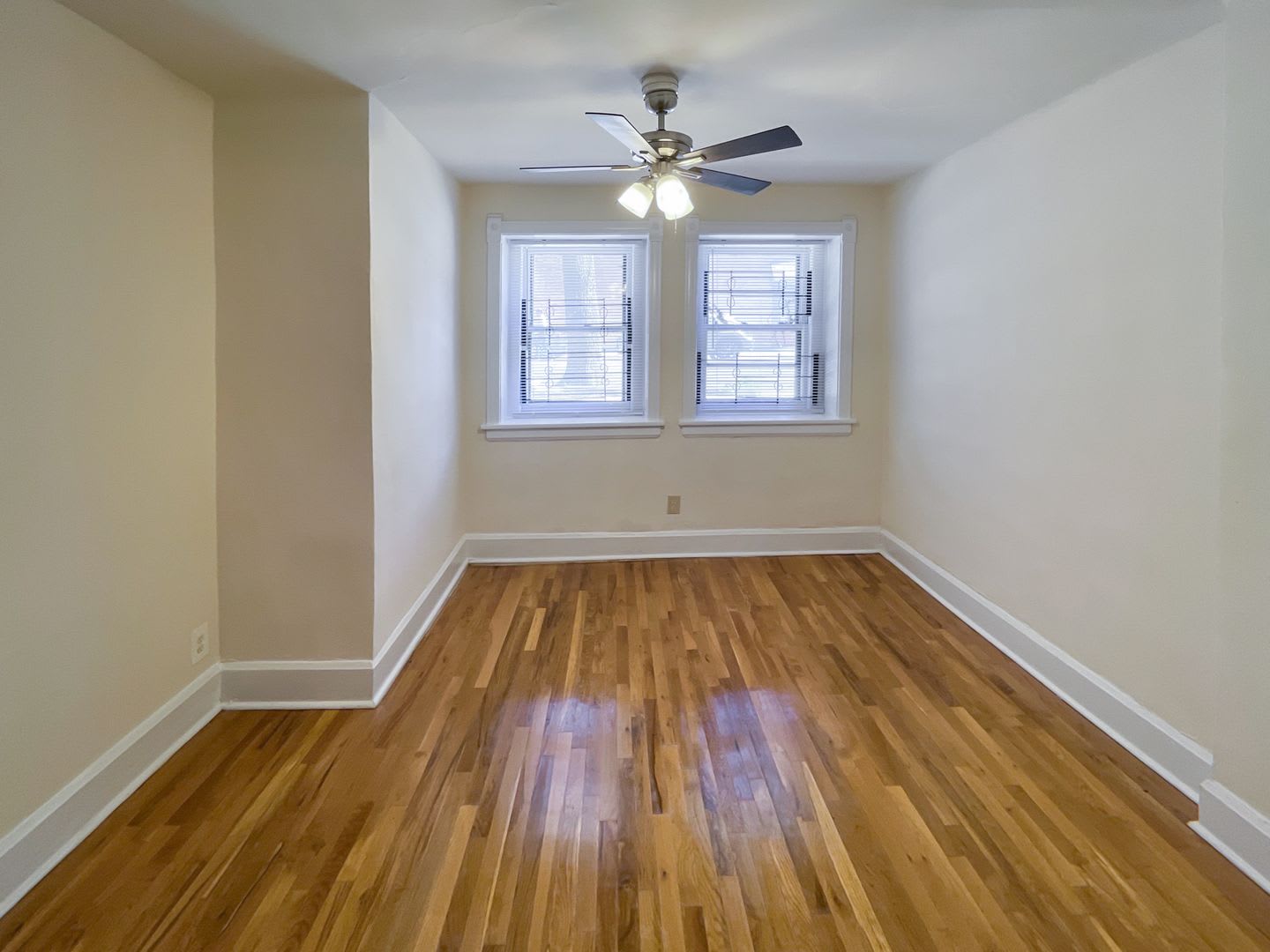 2600 10 N Racine 1206 10 W Wrightwood – photo 2