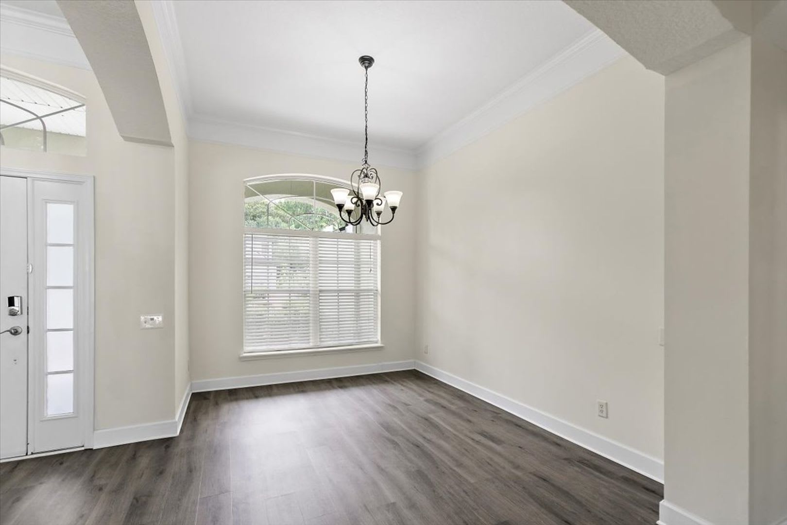 Stunning East Hampton Home! – photo 5