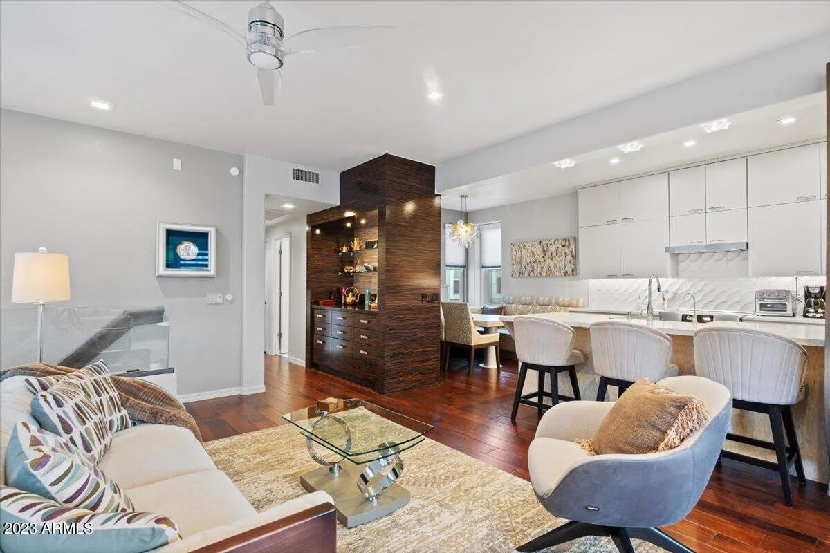 15221 N CLUBGATE Drive – photo 2