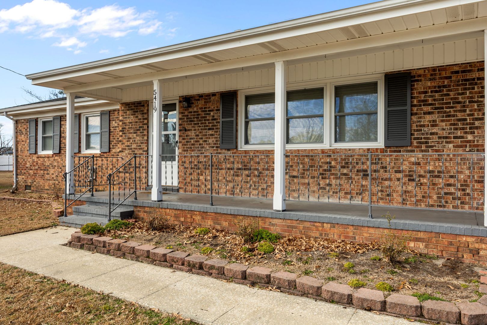 3 Br/2 Ba Ranch Close to Post – photo 5