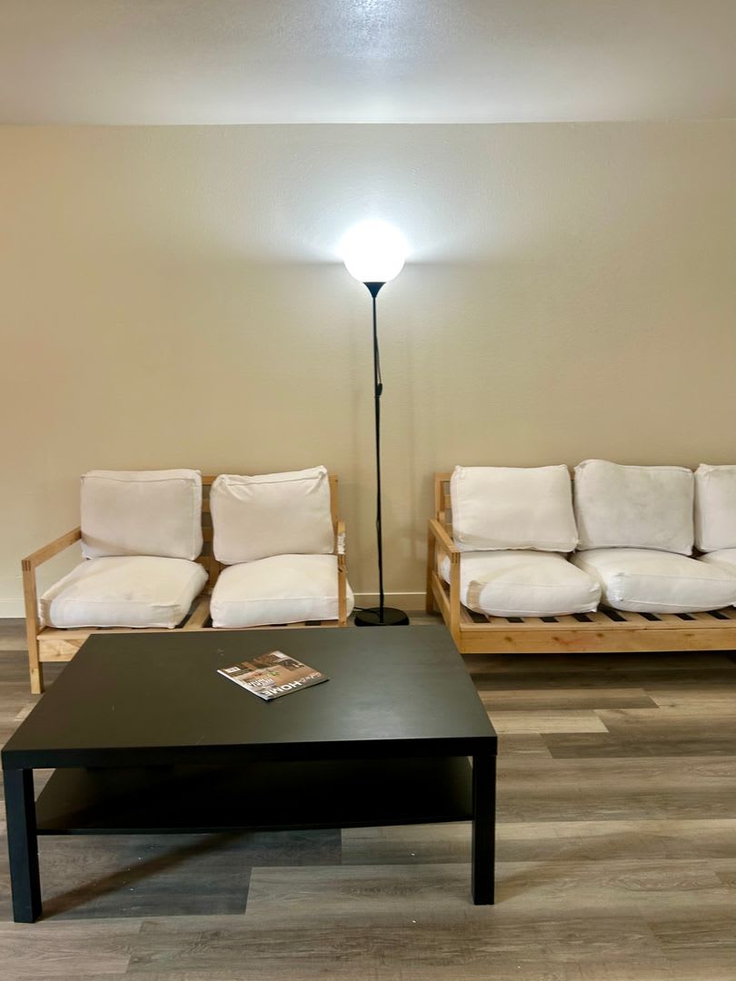 Furnished 2 Bedroom Condo – photo 3