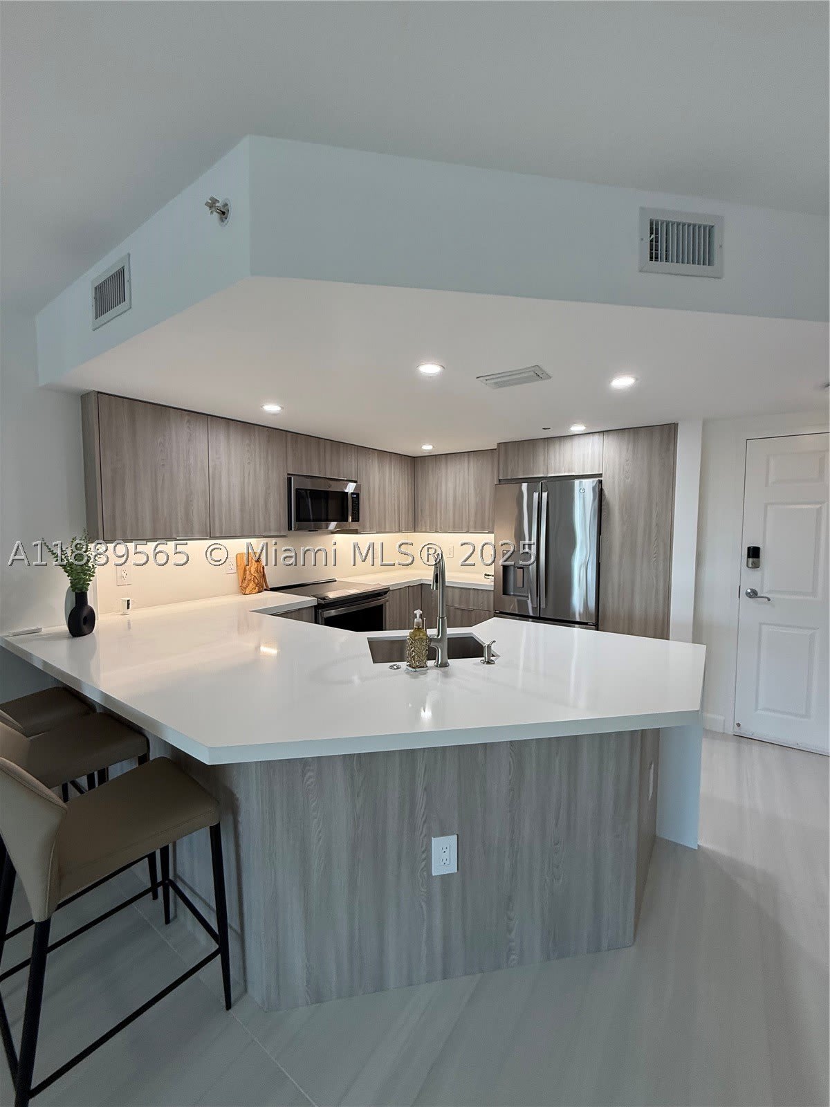 201 Golden Isles Dr – photo 5