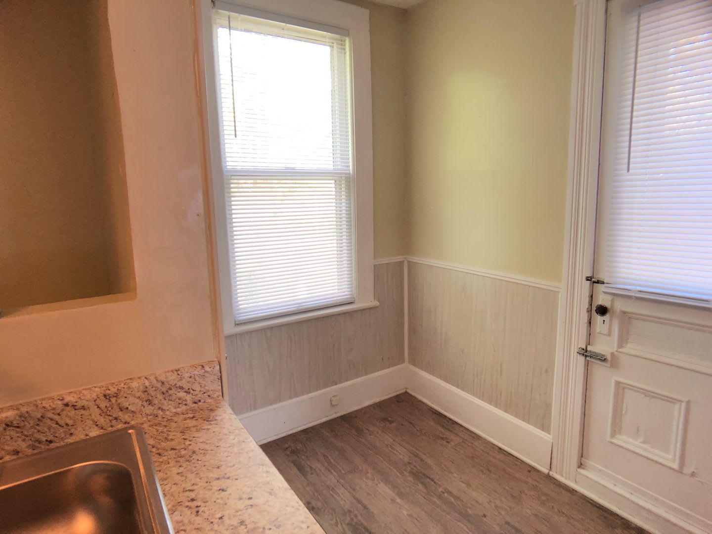 Great 2Nd Floor Apt Next To Greensboro College And Convenient To Downtown – photo 5