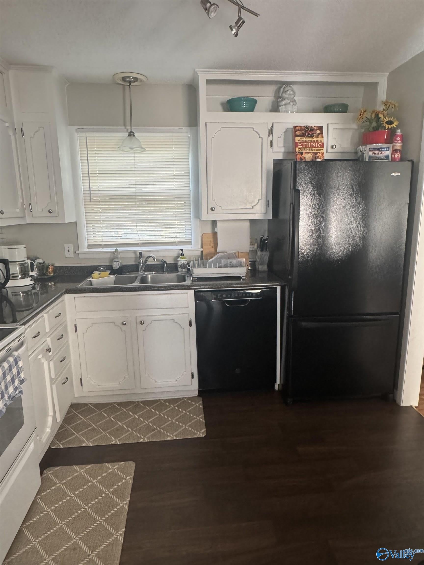 3813 Millbrae Drive – photo 5