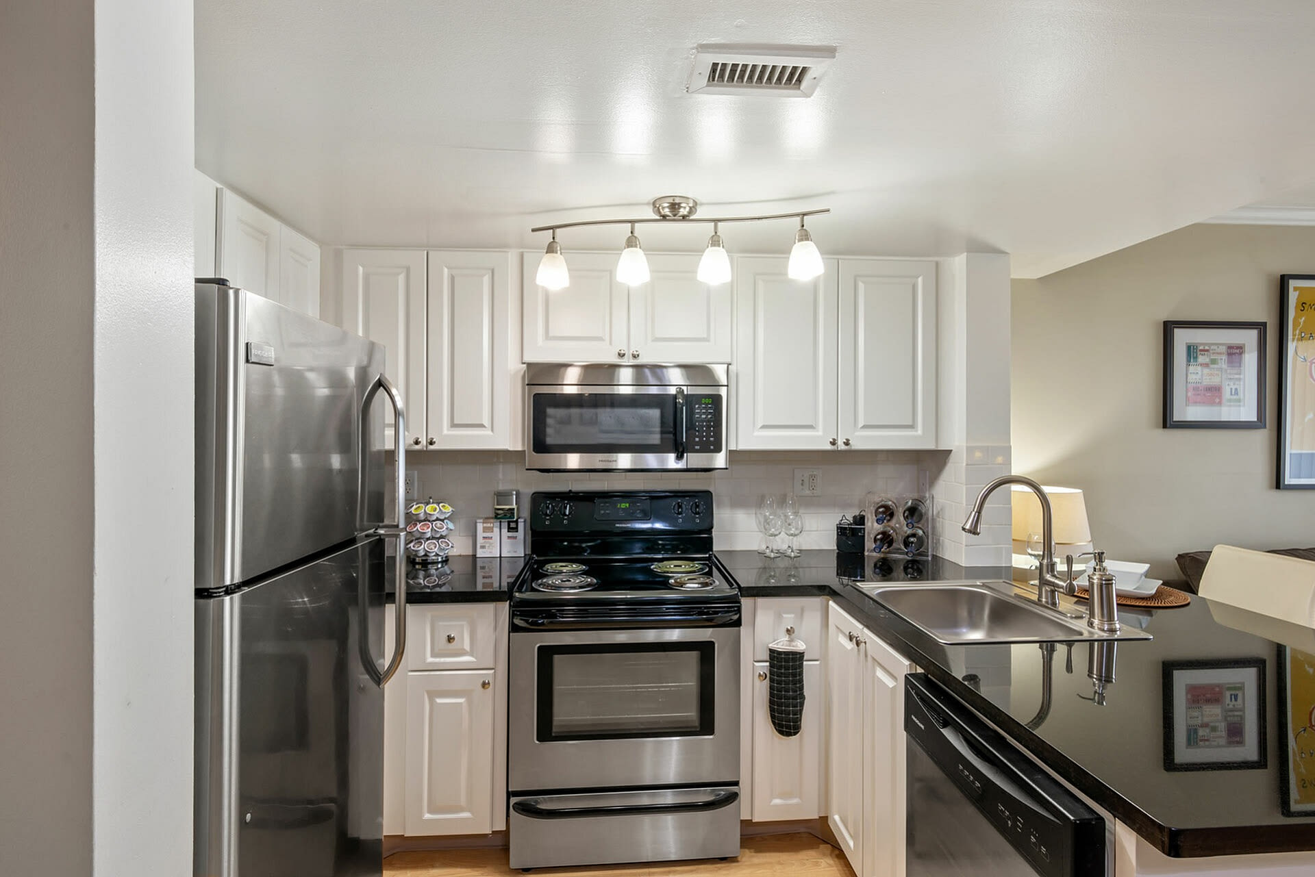 650 Ne 32Nd St Unit 1608 – photo 2