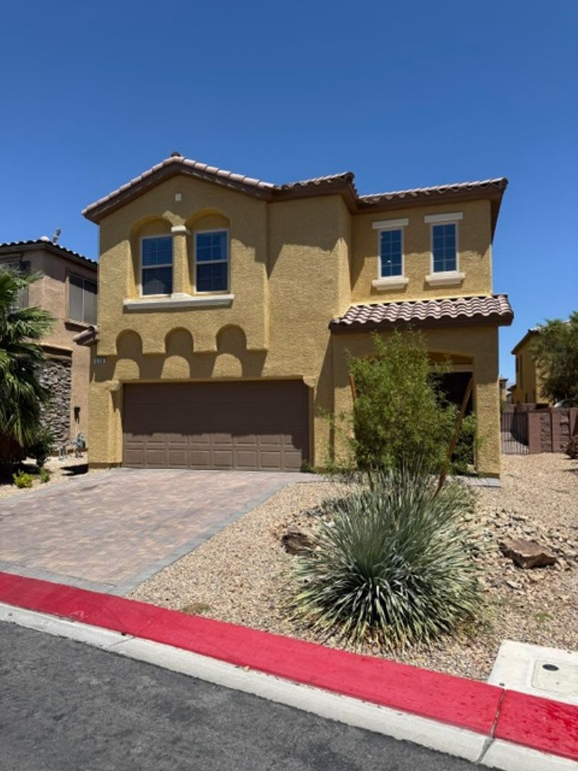 3 Bed Located in Gated Community – photo 1