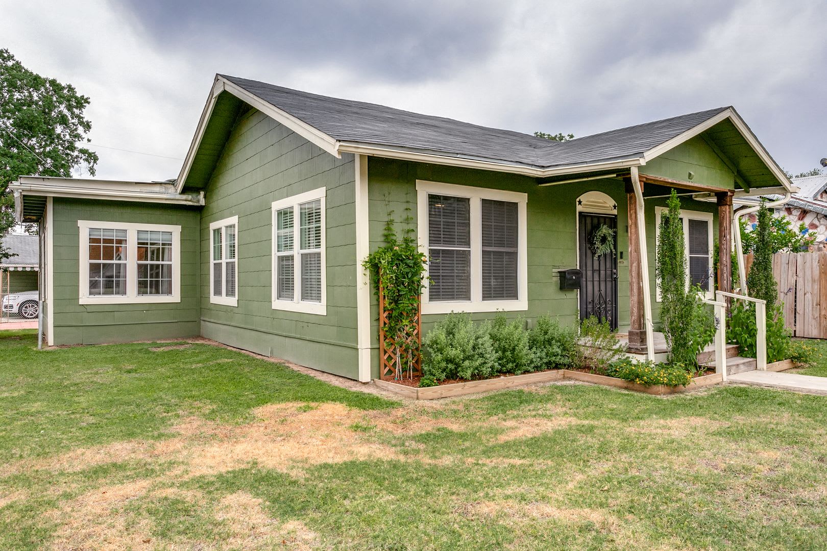 BEAUTIFUL 3-BEDROOM HOME IN LOS ANGELES HEIGHTS – photo 3