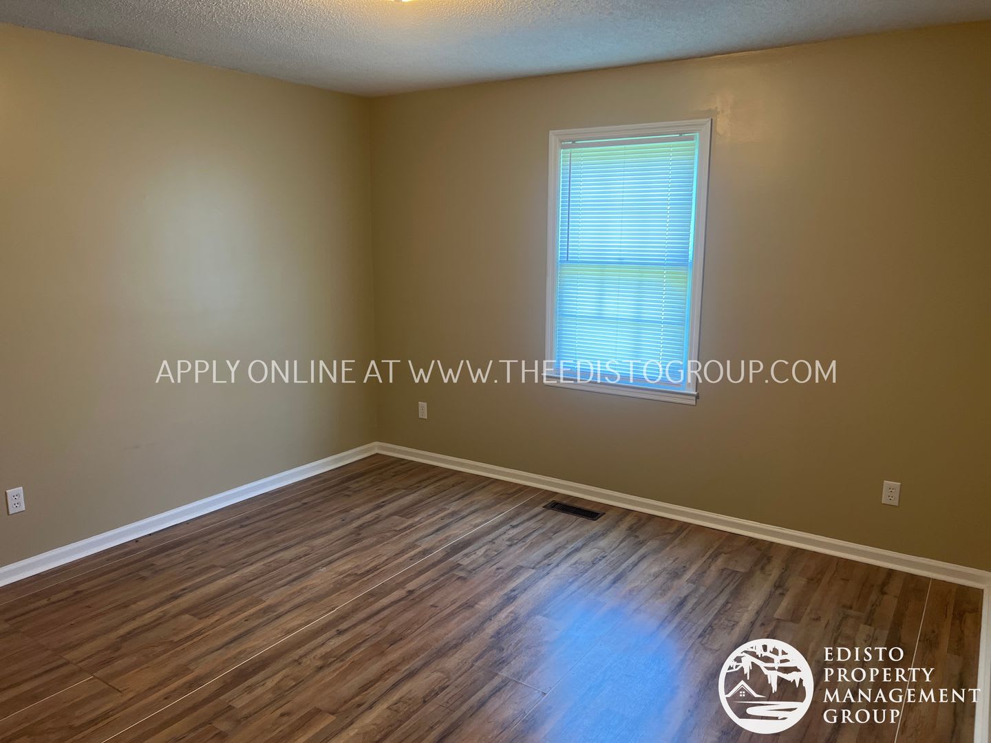 Centrally Located Two Bedroom One Bathroom Home – photo 3