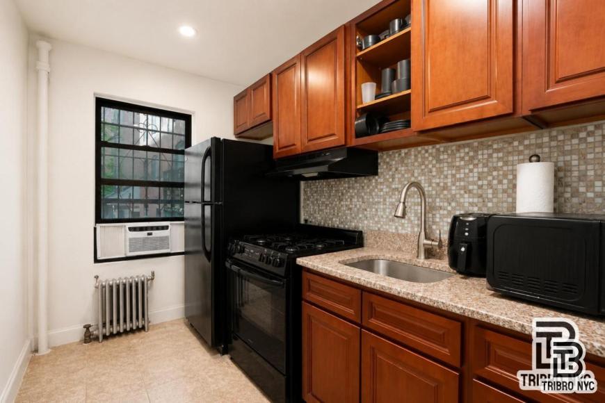 551 Second Avenue – photo 2
