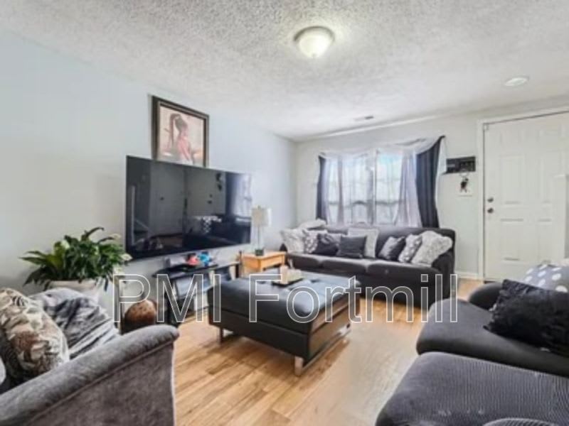 3602 Huyton Ct – photo 2
