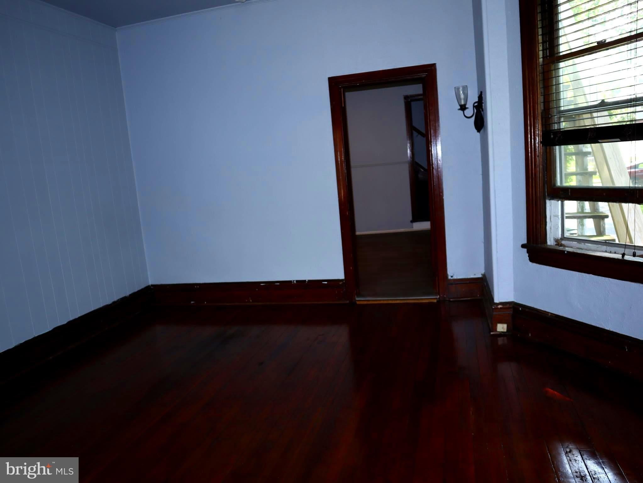 208 LINDEN Avenue – photo 3