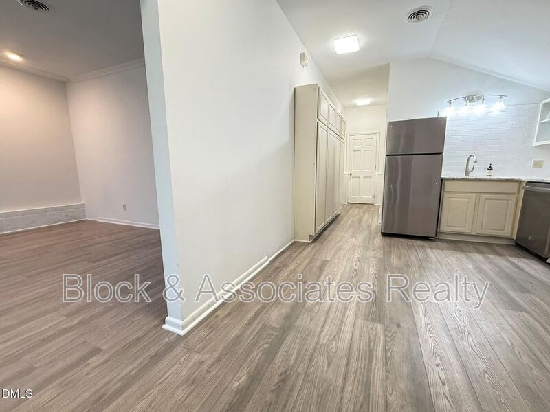 1421-A Lynn Road – photo 2