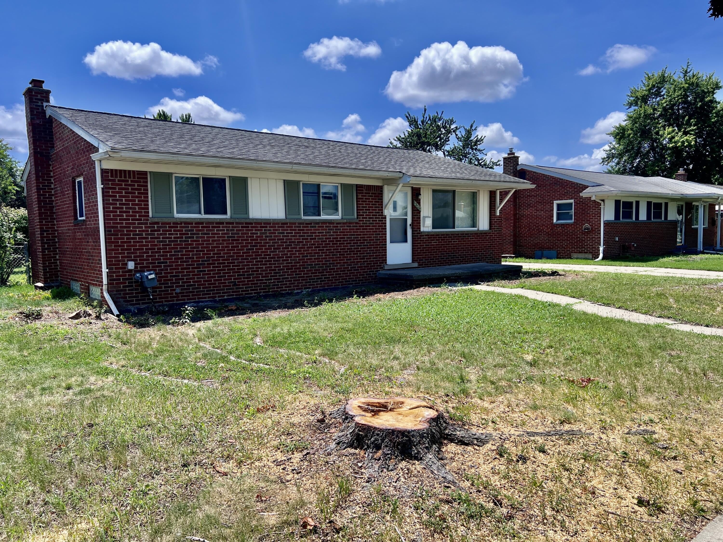 2252 Winston Drive – photo 3