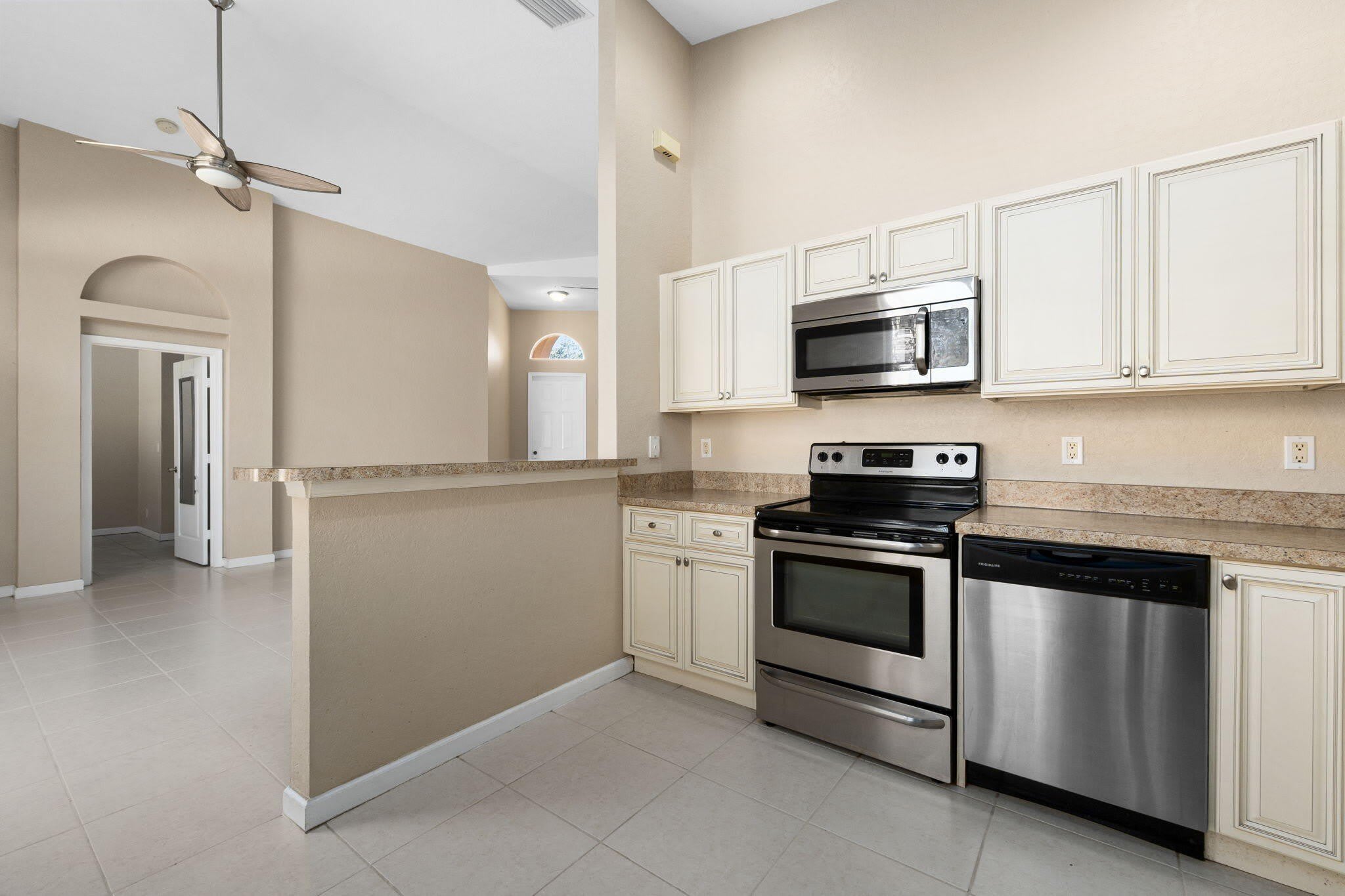 5627 Sunberry Circle – photo 5