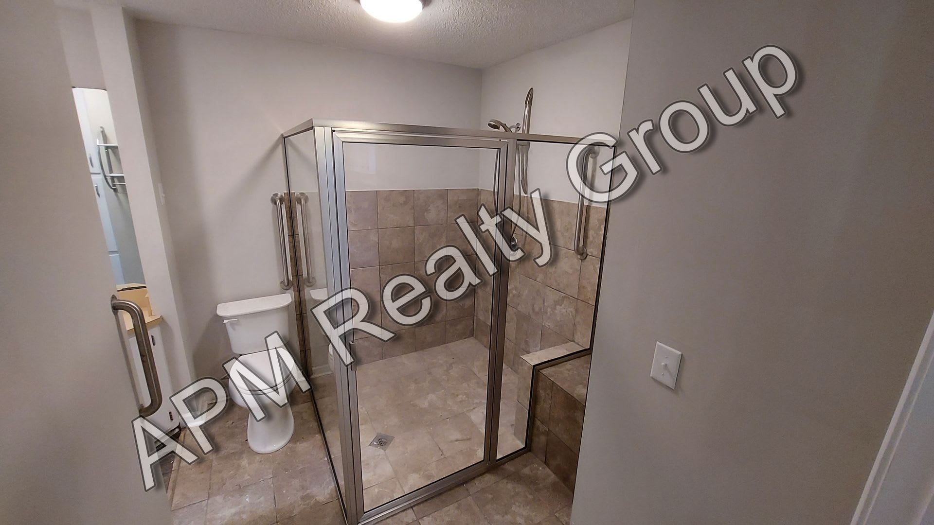 Renovated Three Bedroom House – photo 5