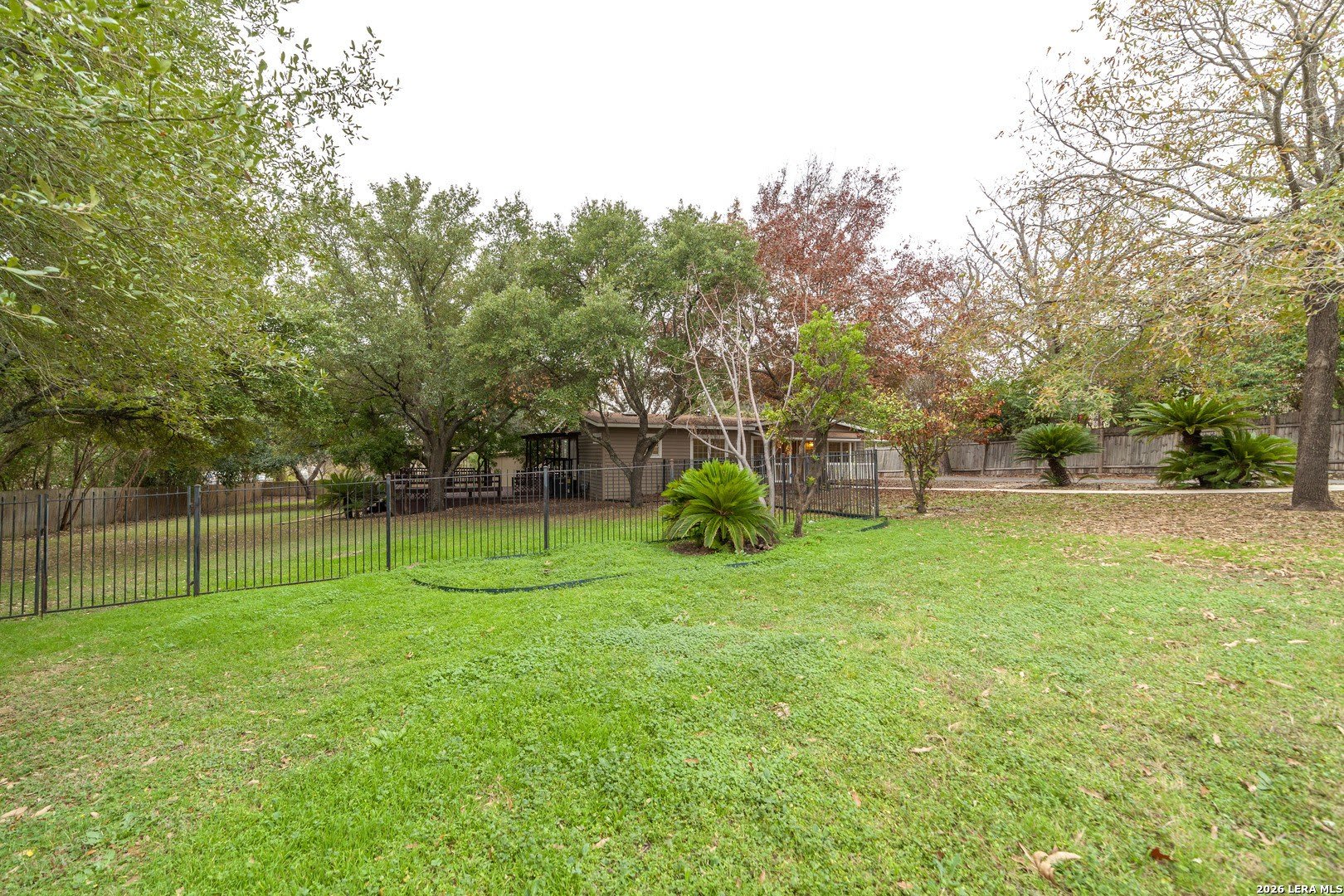 4750 View Dr – photo 2