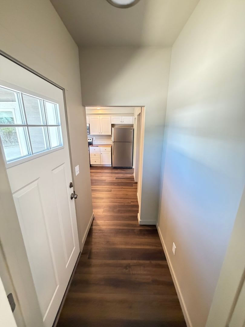 Remodeled 3 Bedroom House! – photo 2