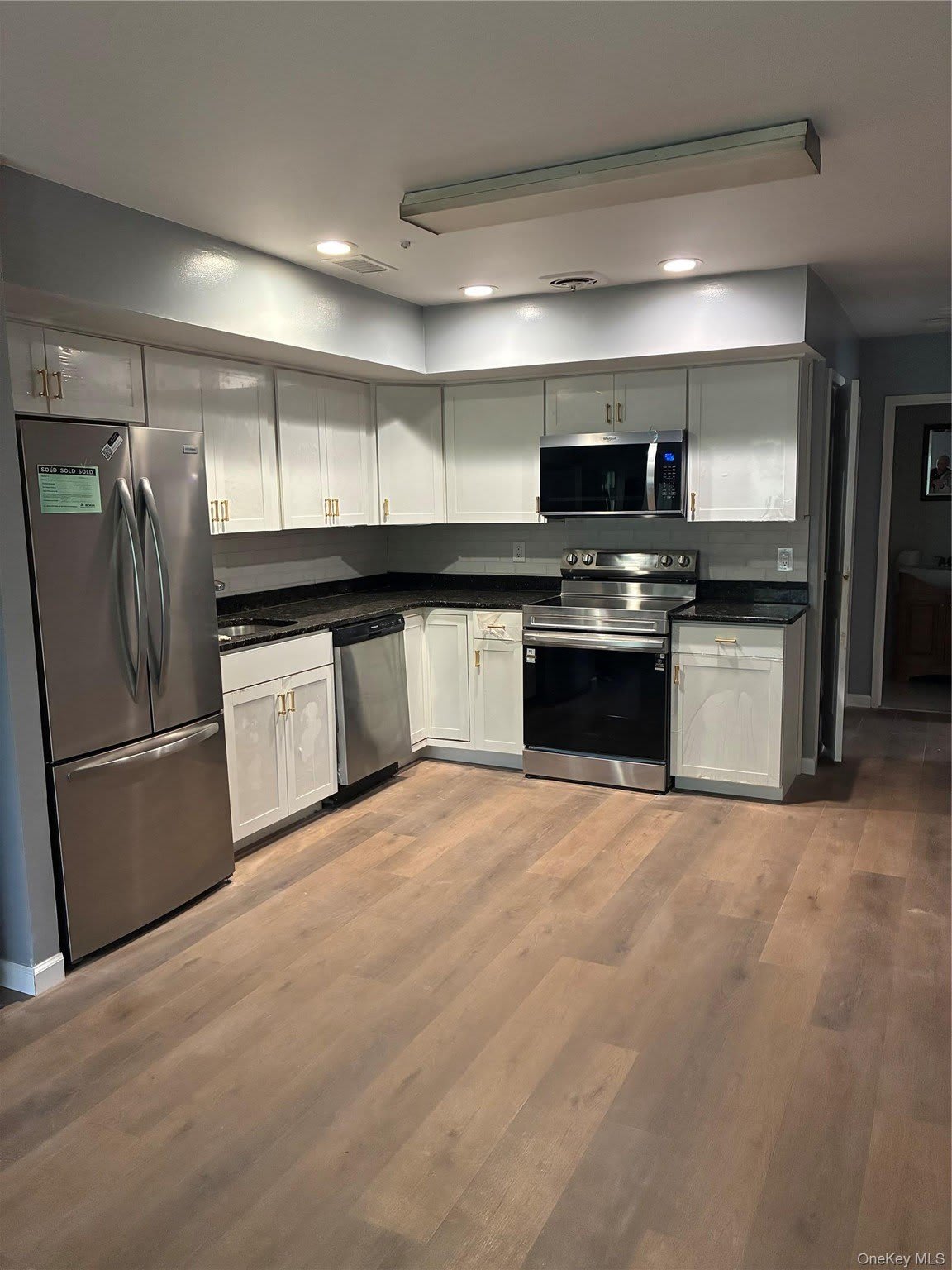 415 Clubhouse Court – photo 2