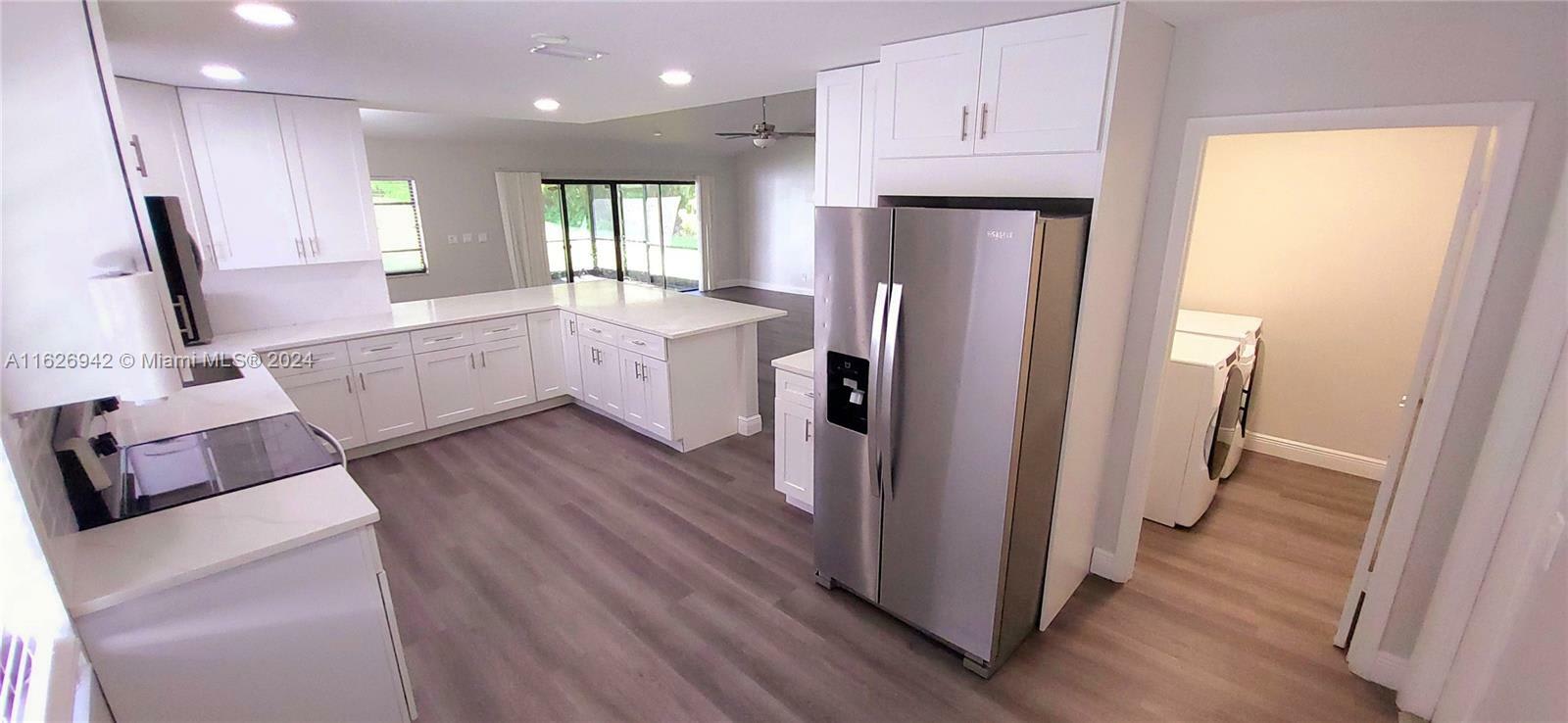 8001 Northwest 72nd Street – photo 1