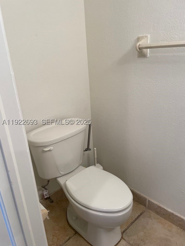 3141 N Palm Aire Dr – photo 5