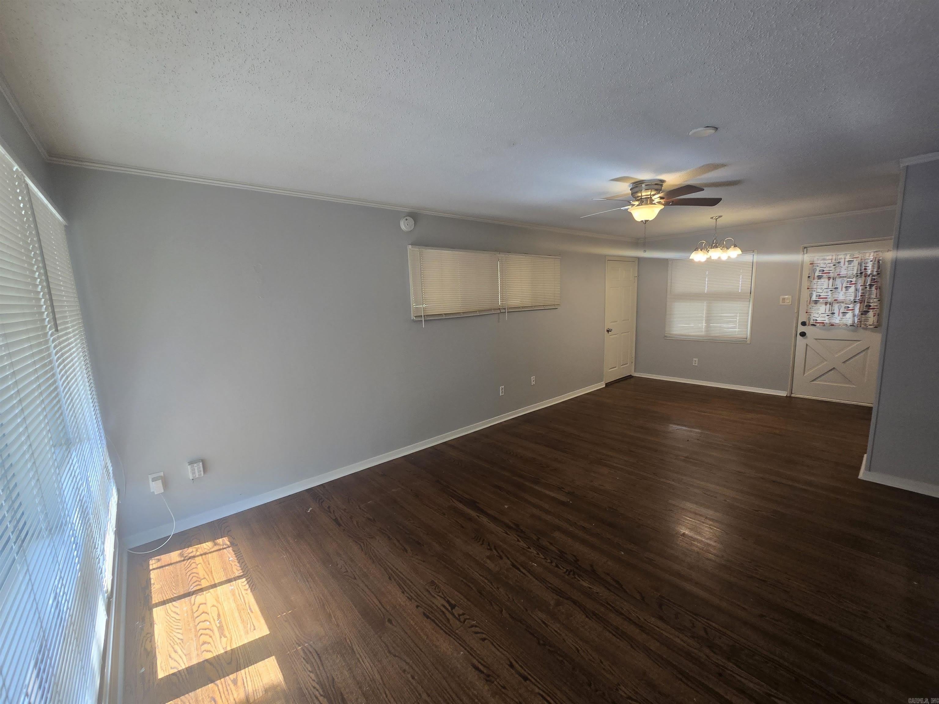 4 Delrose Drive – photo 2
