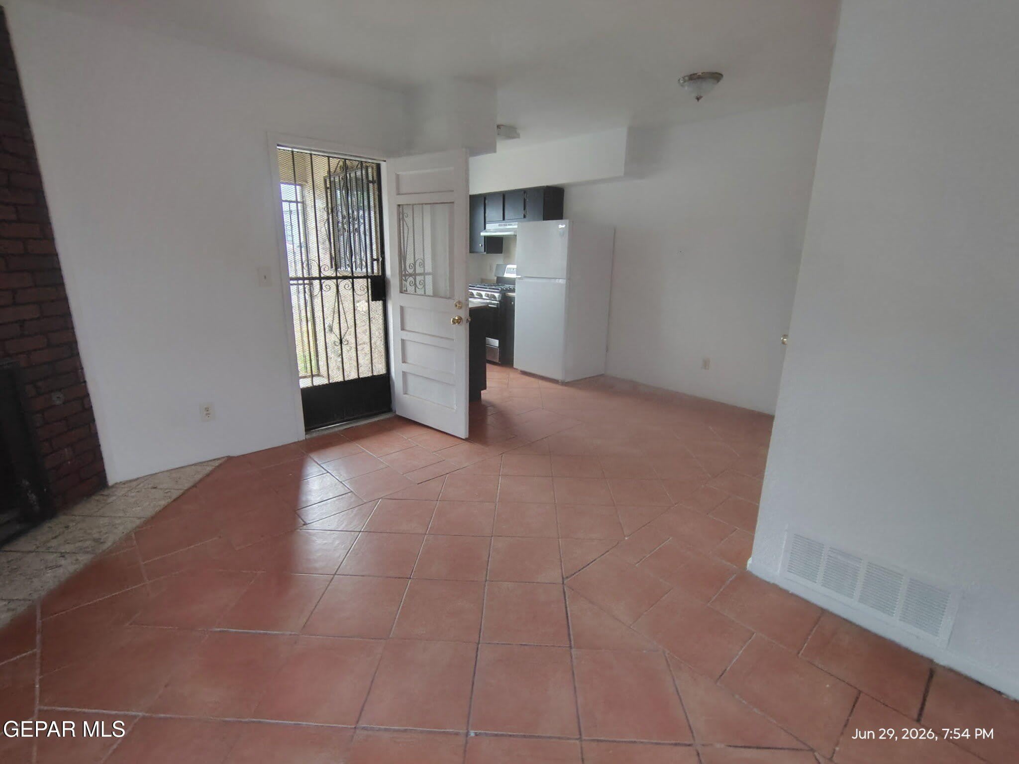 8905 Ankerson Street – photo 3