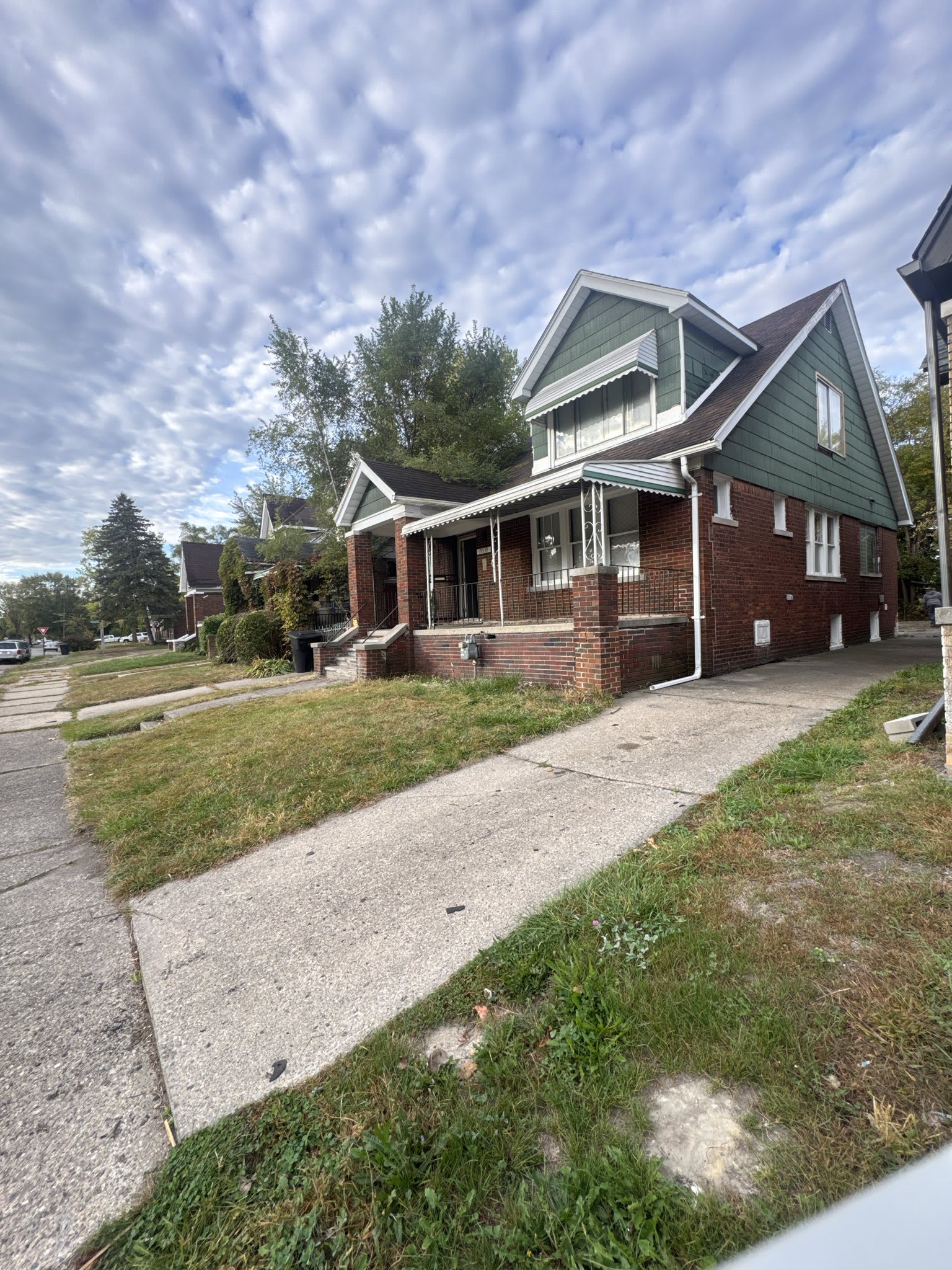 19539 Hickory St – photo 2