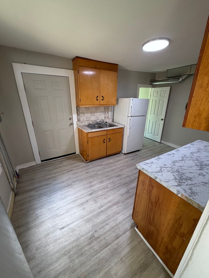 27 East Oregon Street Evansville, IN 47711 – photo 4