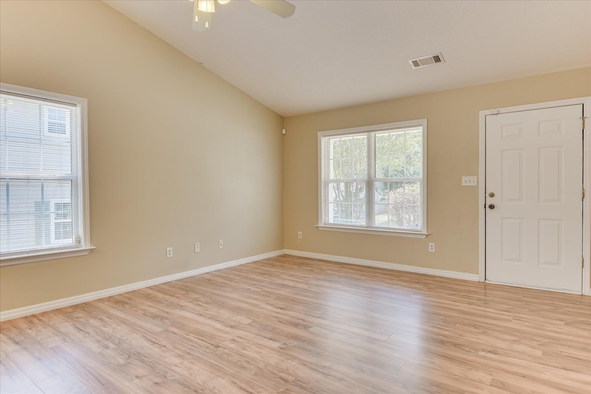 118 Charleston Row Boulevard – photo 5
