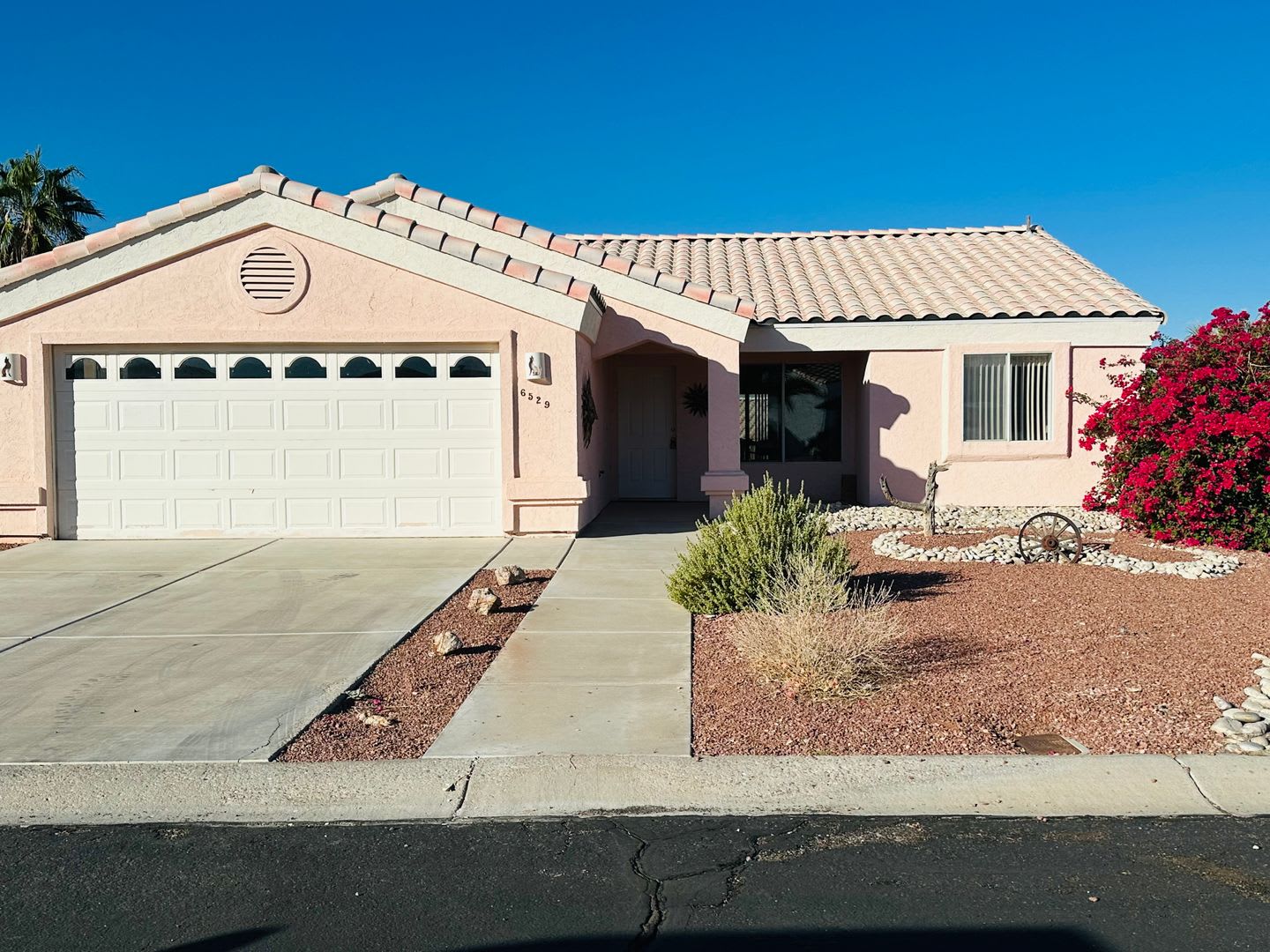2 bedrooms 2 baths in Mesquite Creek with Community Pool and Spa – photo 1