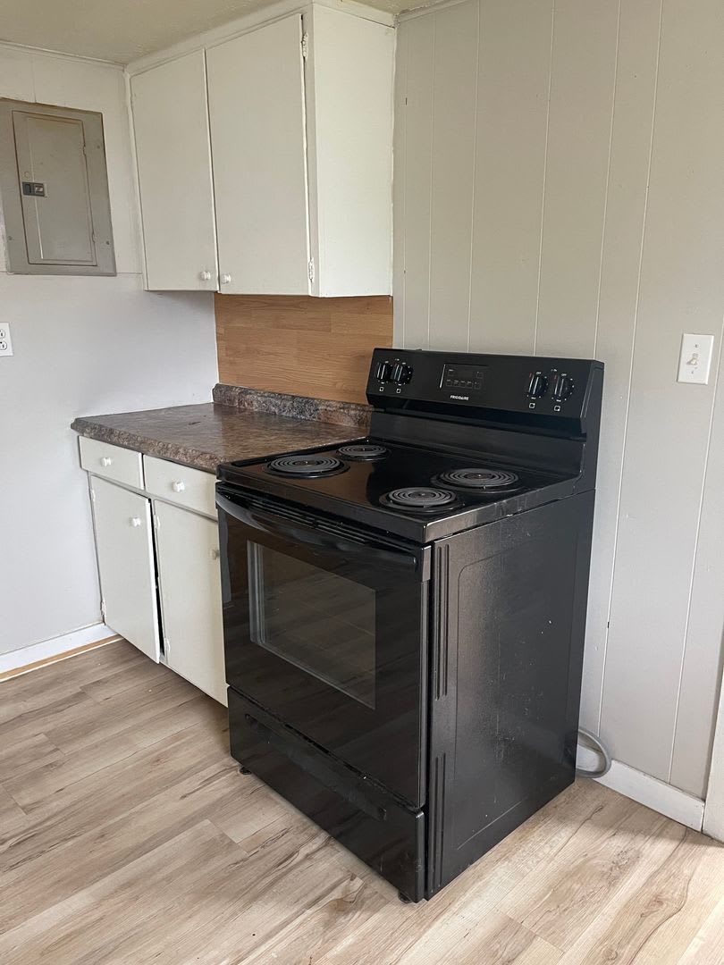 3 Bed 1 Bath Exeter – photo 3