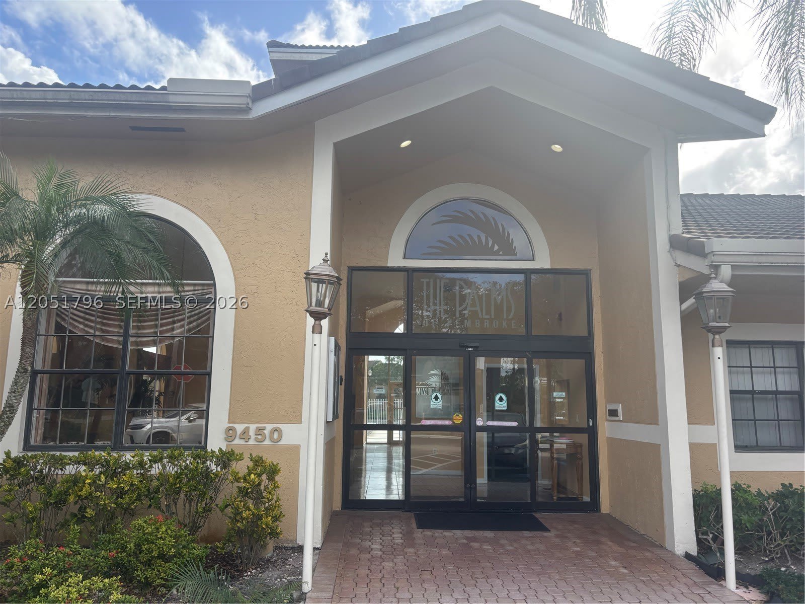 323 Palm Cir E – photo 1
