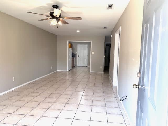 1036 San Saba St – photo 3