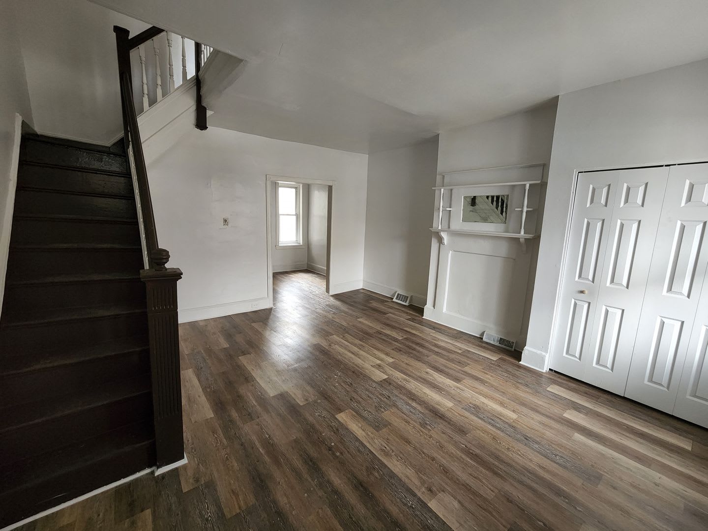 834 E. 17th St. – photo 3