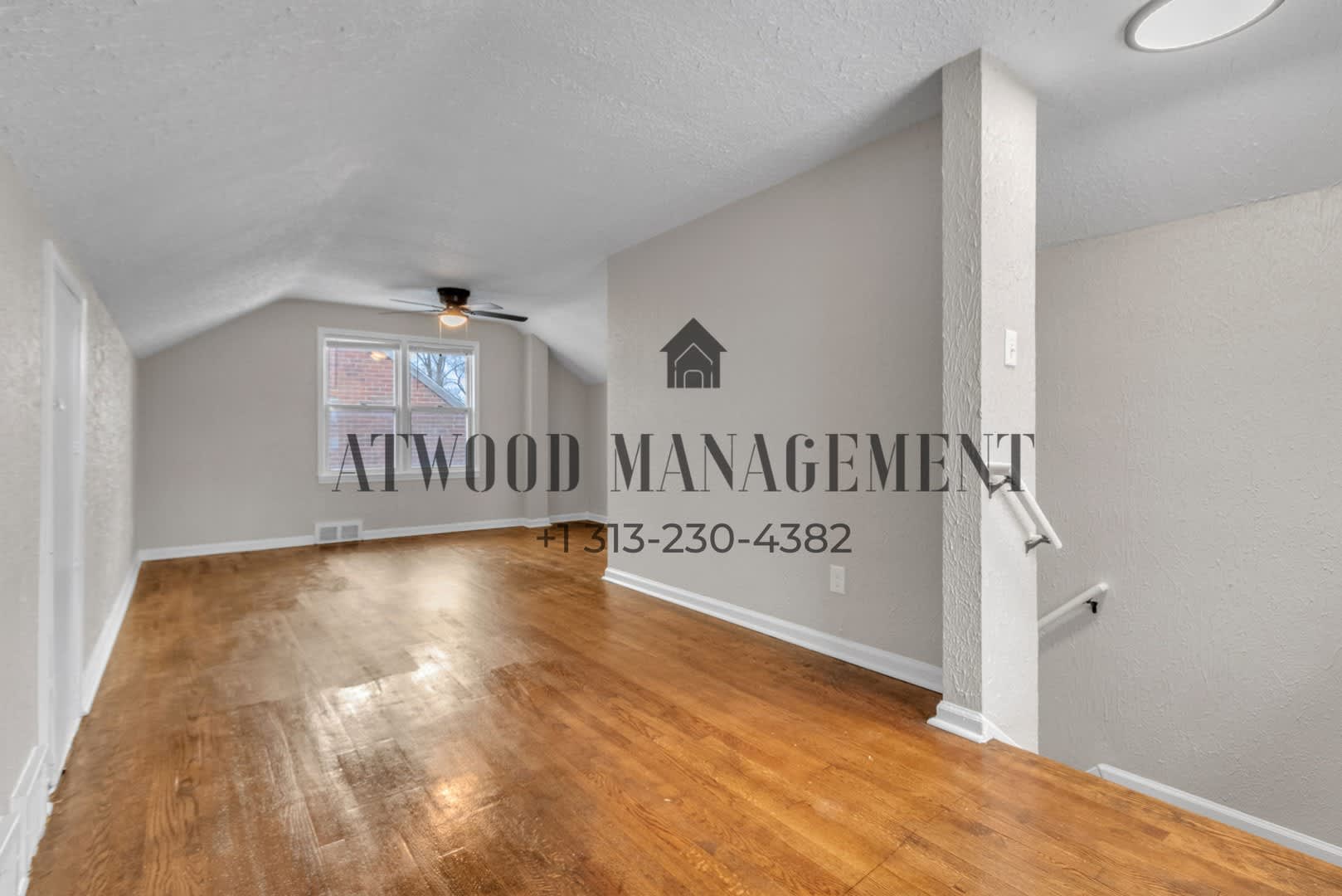 This beautifully updated 3-bedroom, 1-bath single-family home is ready for move-in! – photo 5