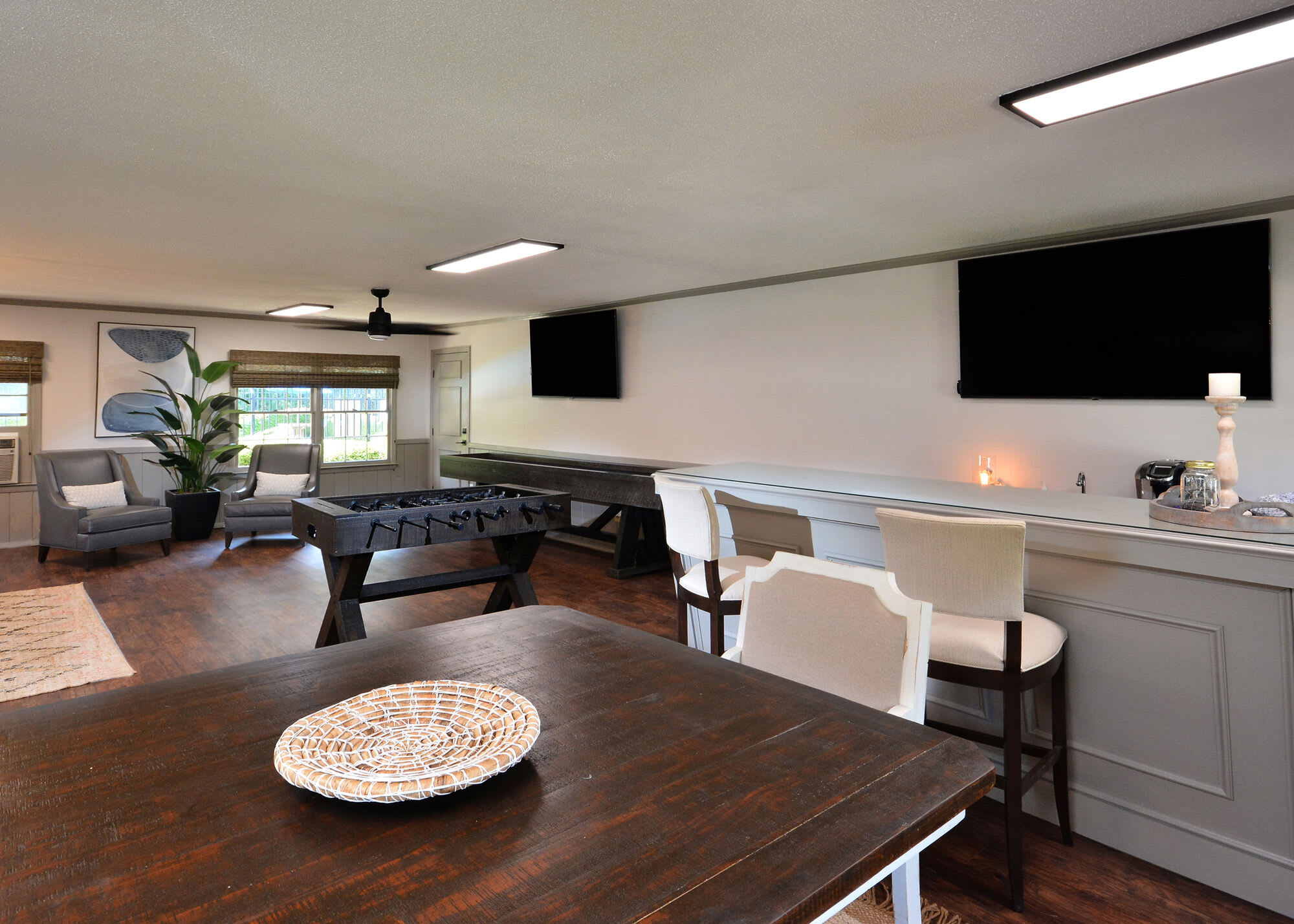 The Chateau Apartments – photo 5