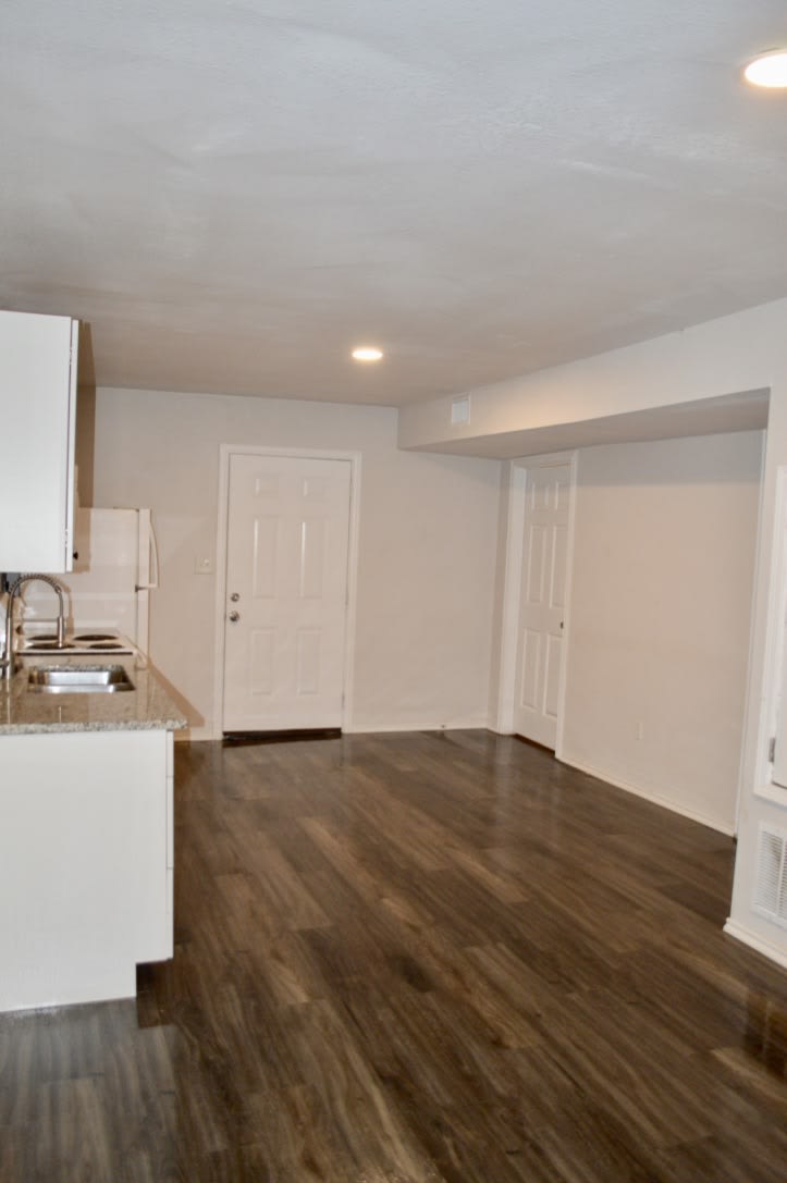 416 Collingsworth – photo 3