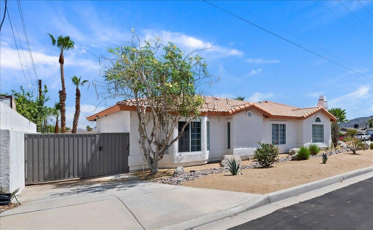 53245 Avenida Martinez – photo 5