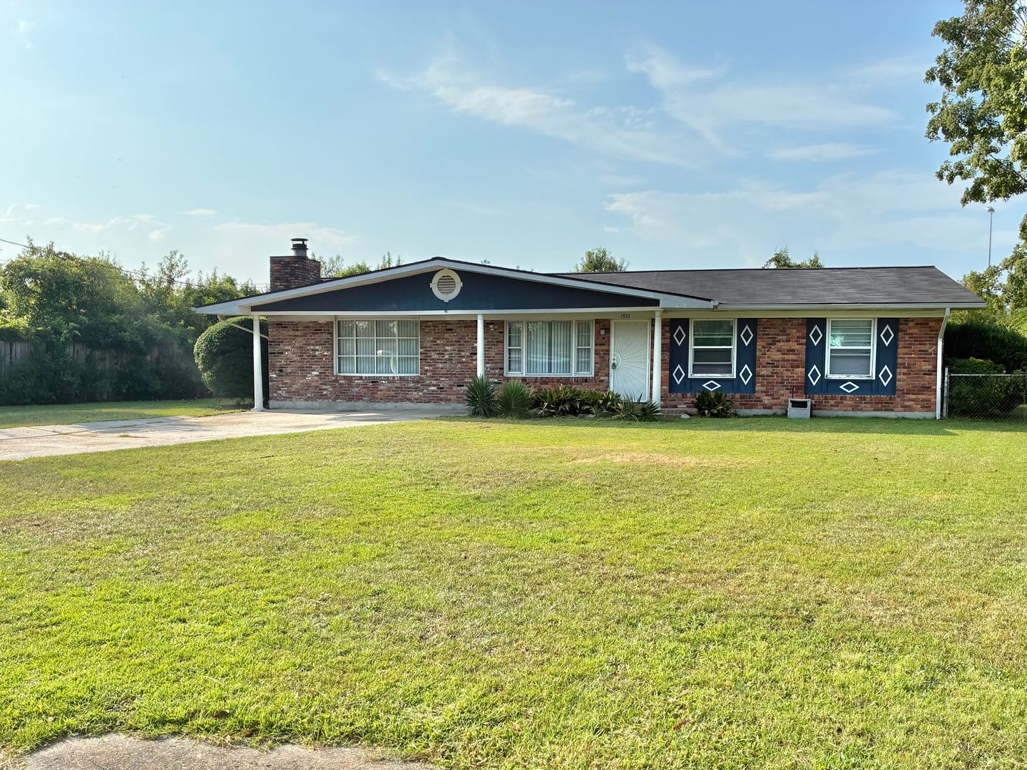 Charming 4BR/2BA Brick Home – photo 1