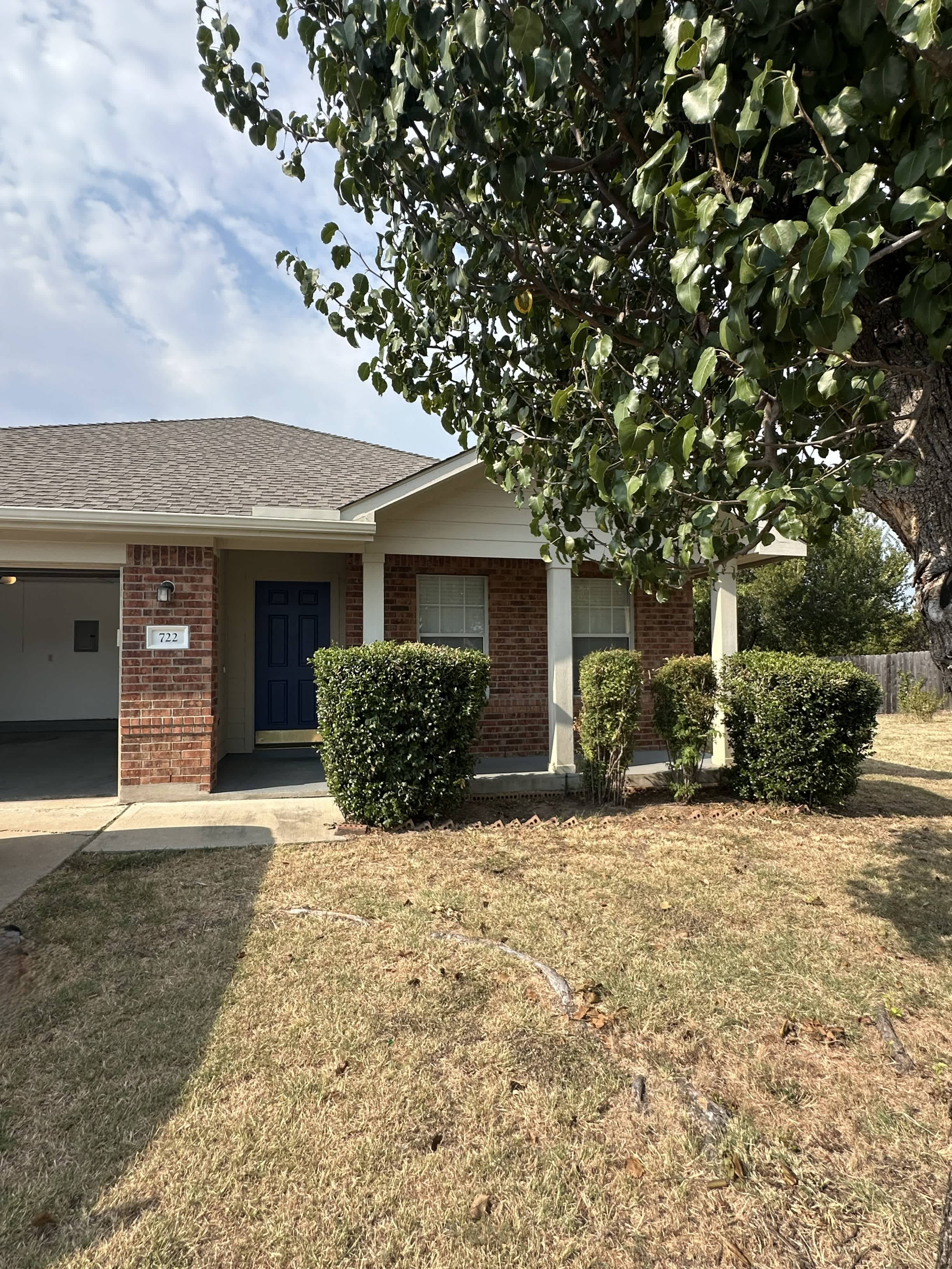 722 Ranier Ln – photo 2