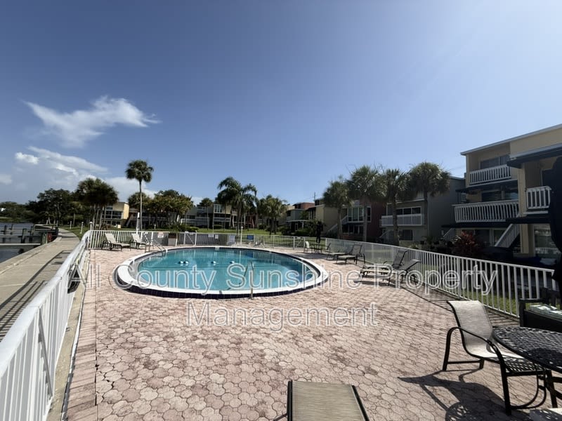 2424 West Tampa Bay Blvd – photo 3