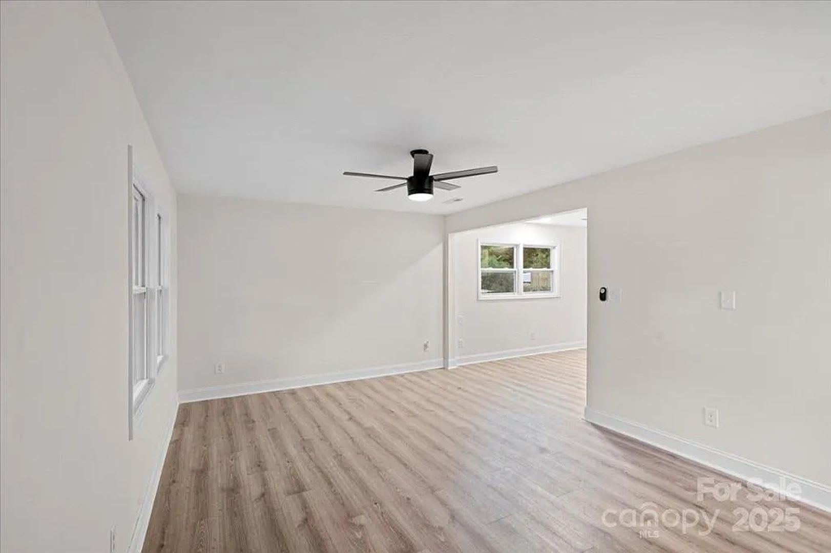 Room in 3 Bedroom Home at Braden Dr – photo 3