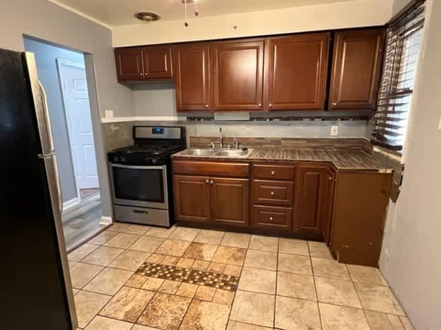1206 Hoyt Drive – photo 5