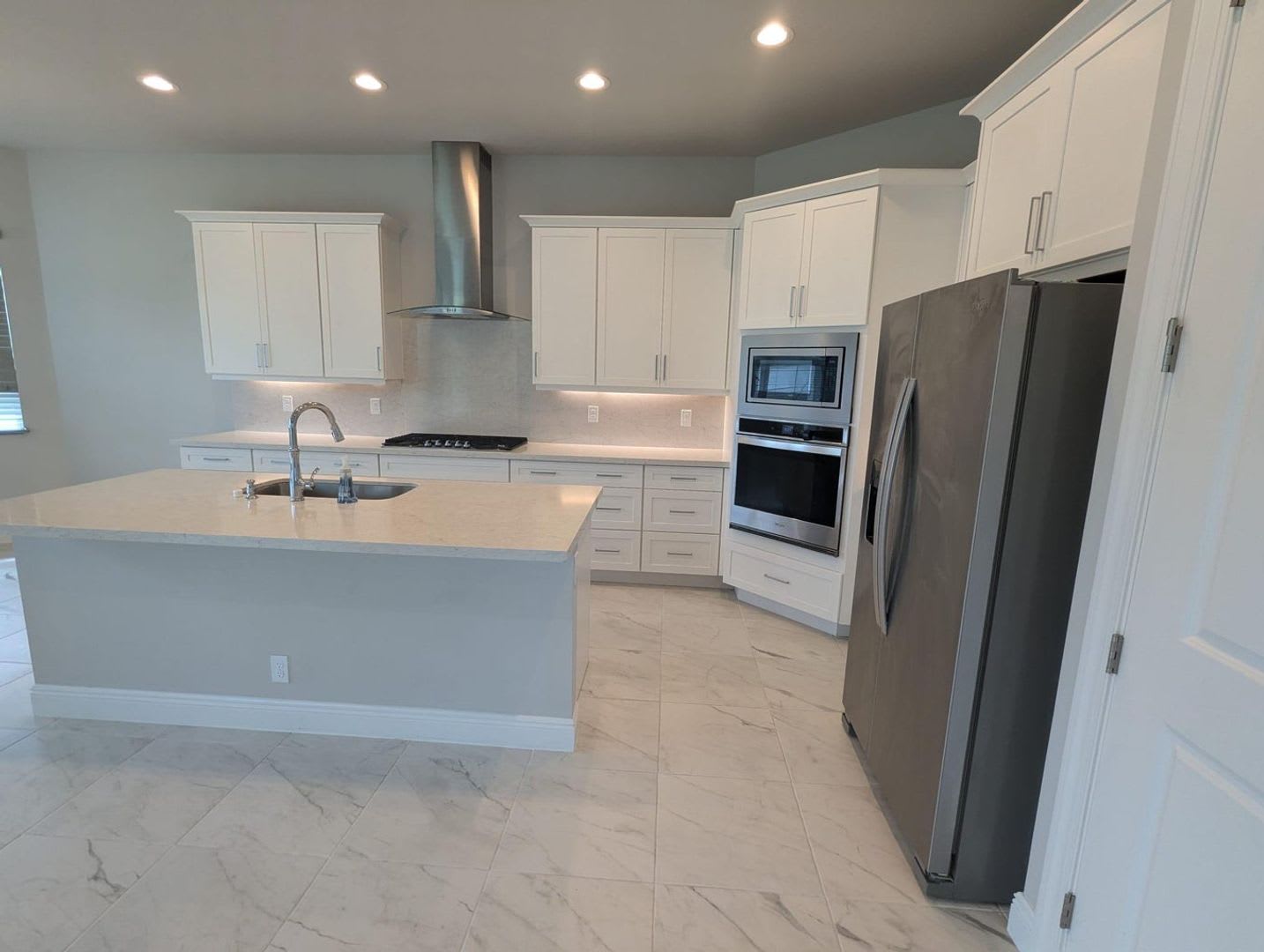 9292 Crestview Circle, Palm Beach Gardens, FL 33412 – photo 2
