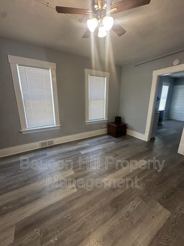 1212 East 71st Street – photo 4
