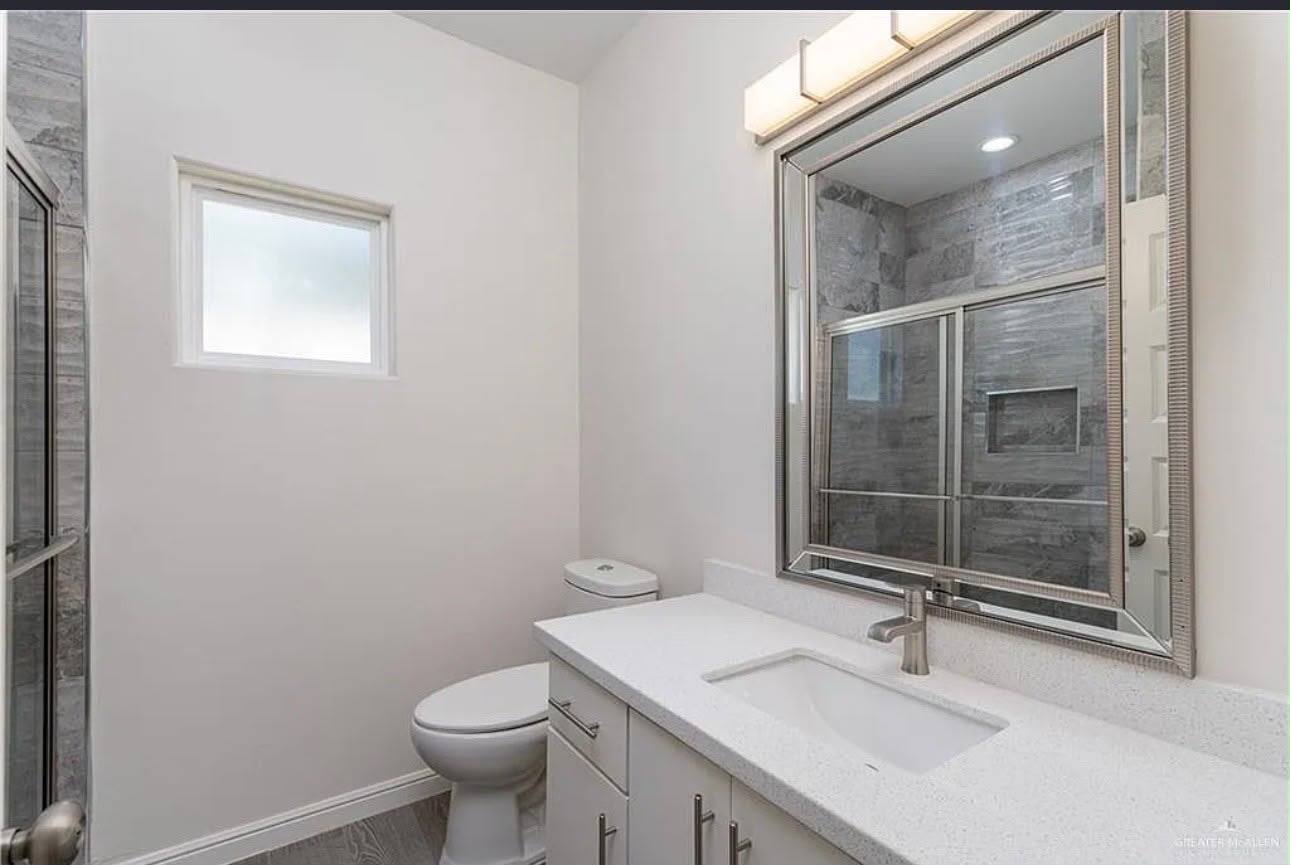 1424 West Franklin Avenue – photo 2