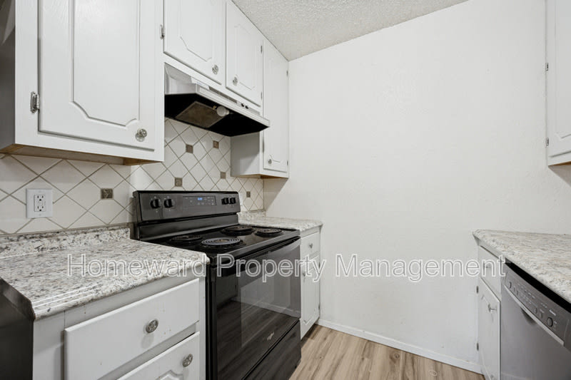 806 West Belden Street – photo 5